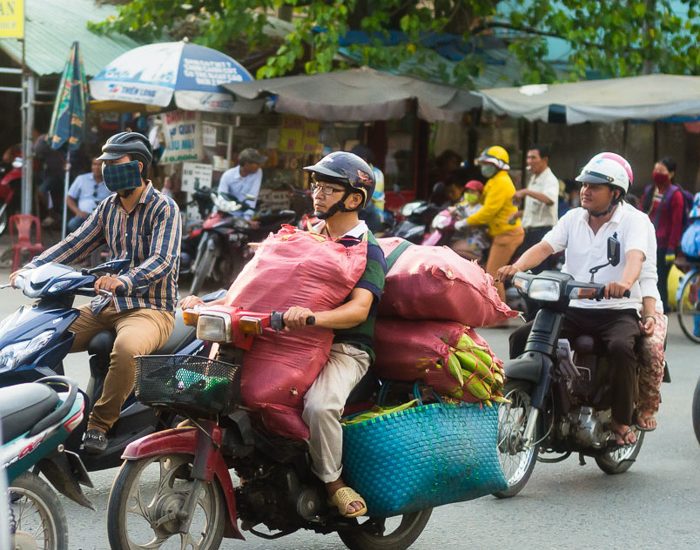 Ce duc vietnamezii pe scutere